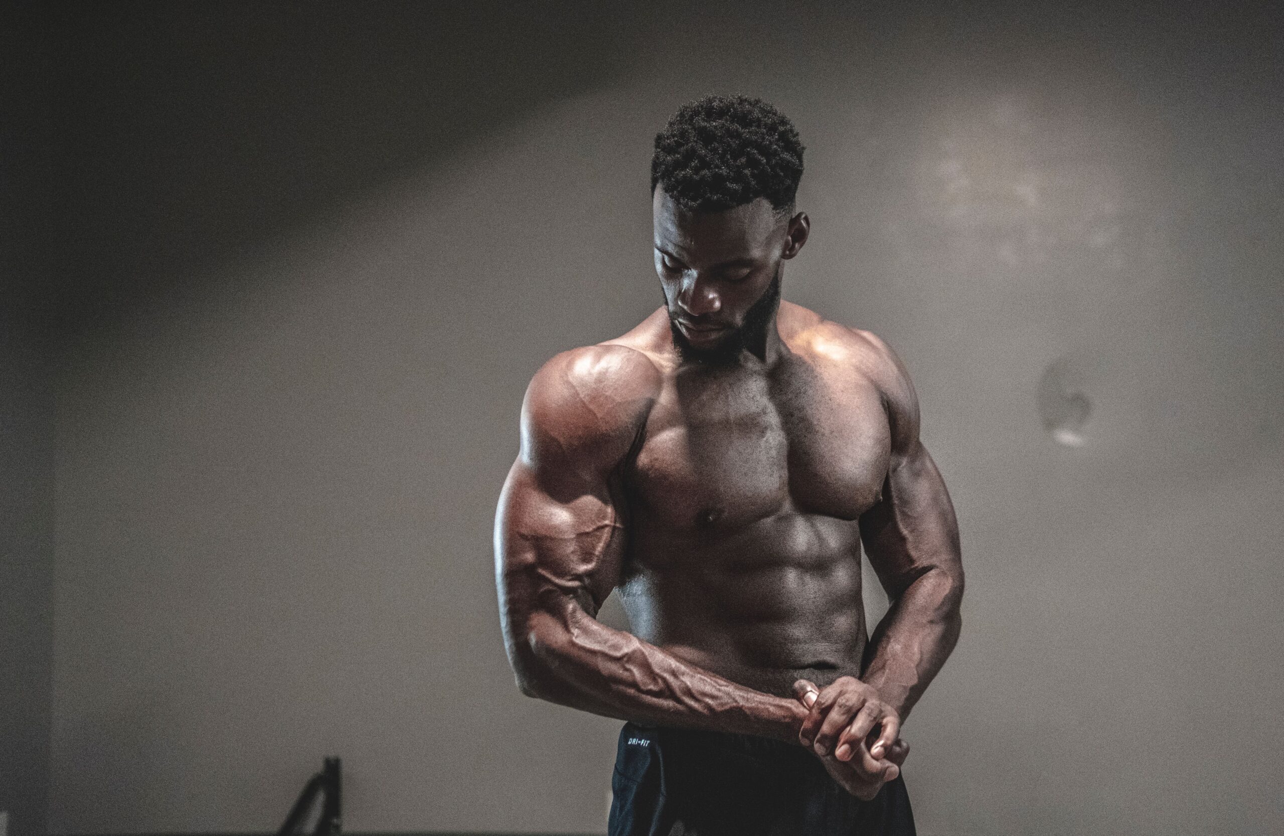 Strength training for toned body progress shown through consistent training over several weeks